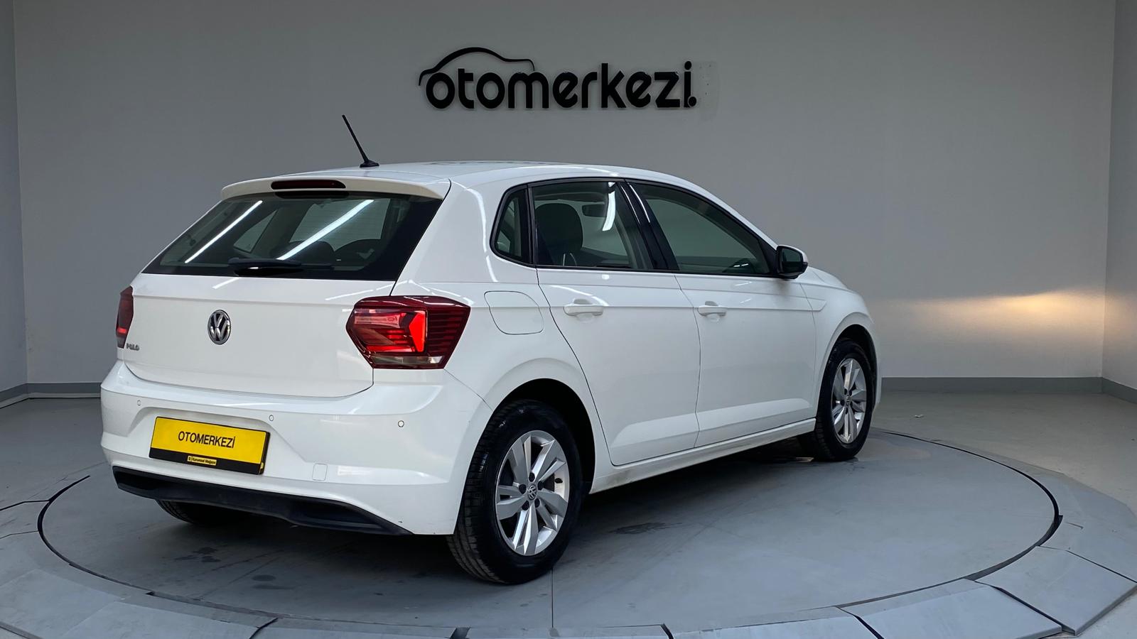 VOLKSWAGEN POLO 8